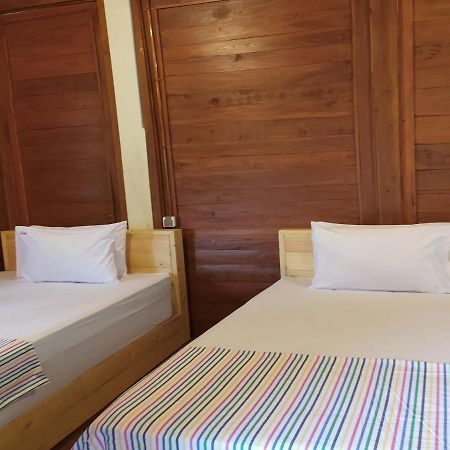 Seger Nusantara Albergue Kalisat Exterior foto