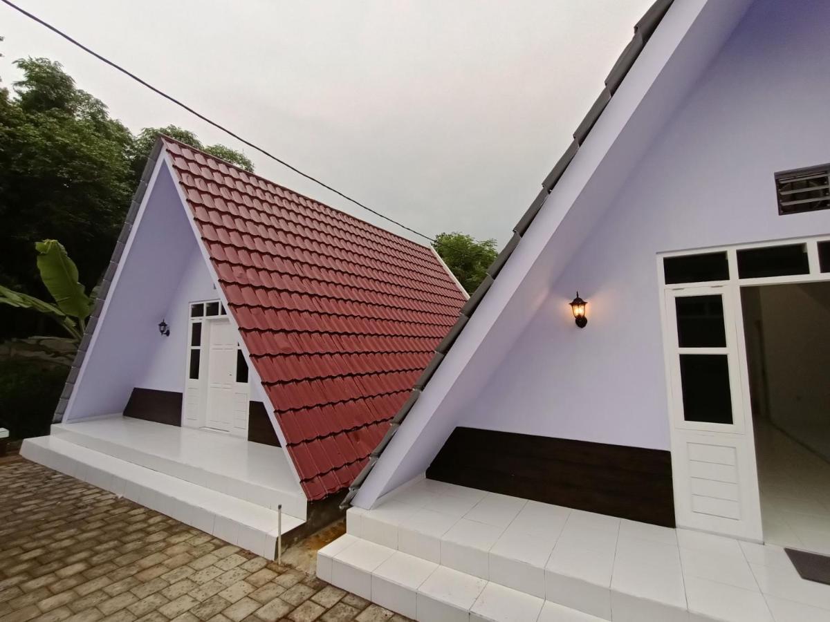Seger Nusantara Albergue Kalisat Exterior foto